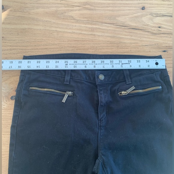 Michael Kors Skinny Gold Zipper Women’s Black 8 Jeans Preloved - Picture 3 of 10